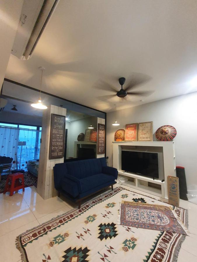 Studio Near Klcc And Lrt With Superb View Kuala Lumpur Bagian luar foto